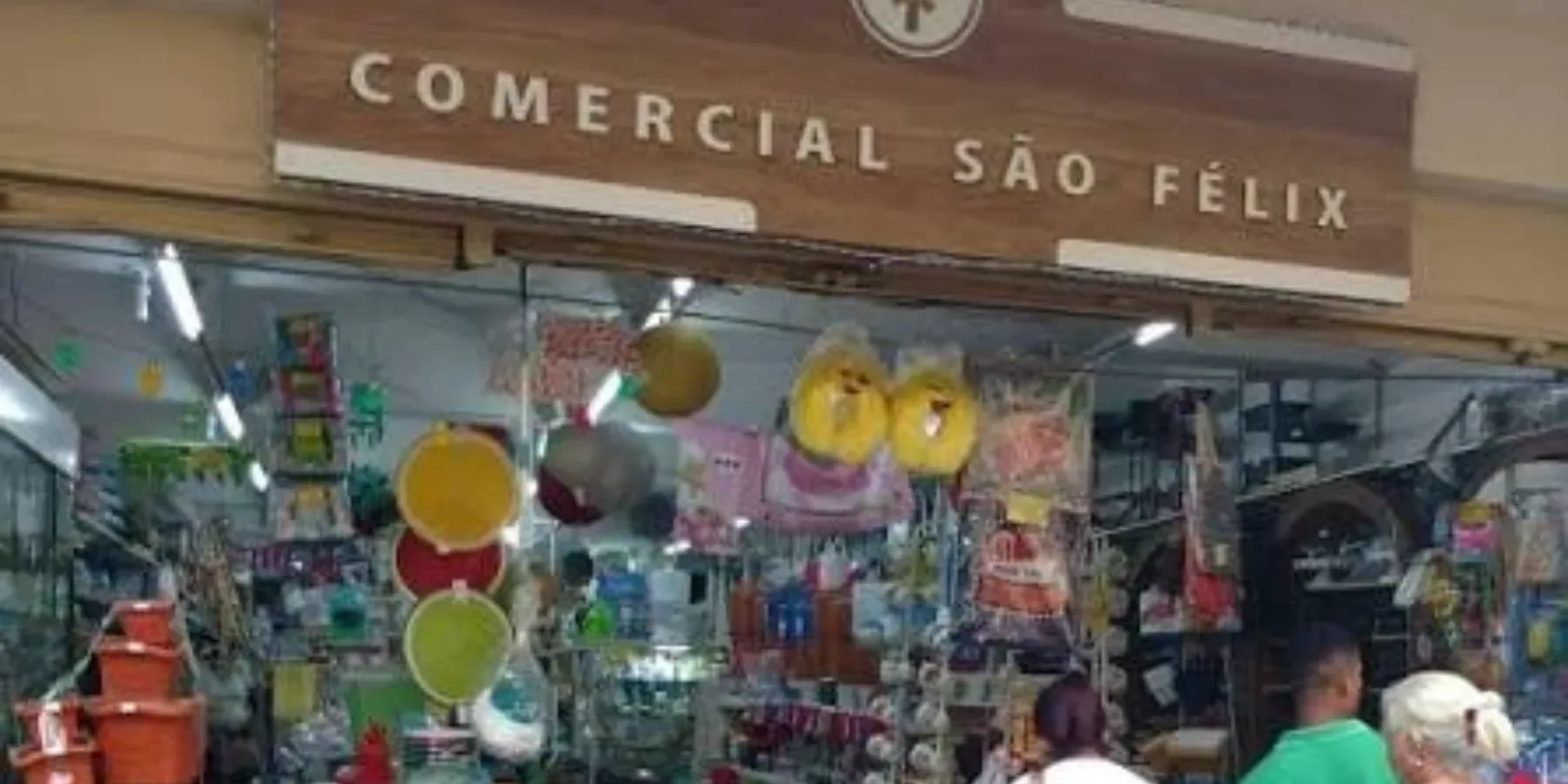 Fachada ou ambiente de Comercial São Félix